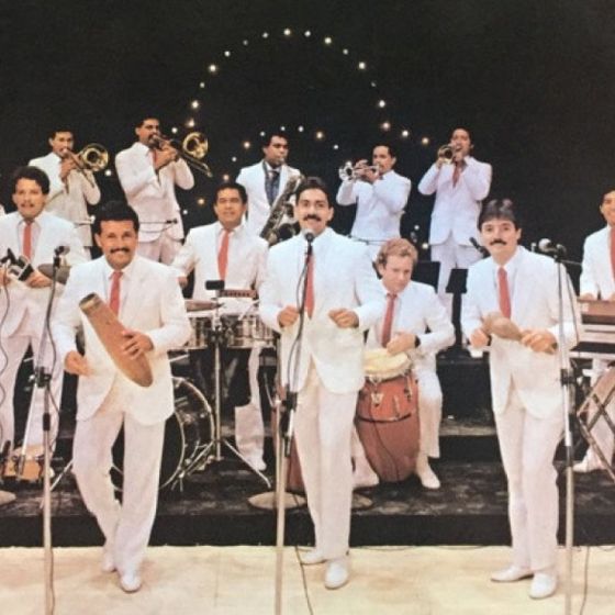 Artist: Grupo Raices