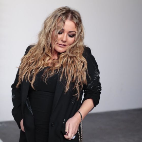 Artist: Amaia Montero