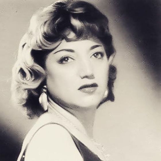 Artist: Amalia Mendoza