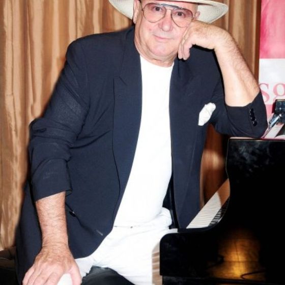 Artist: Juan Erasmo Mochi