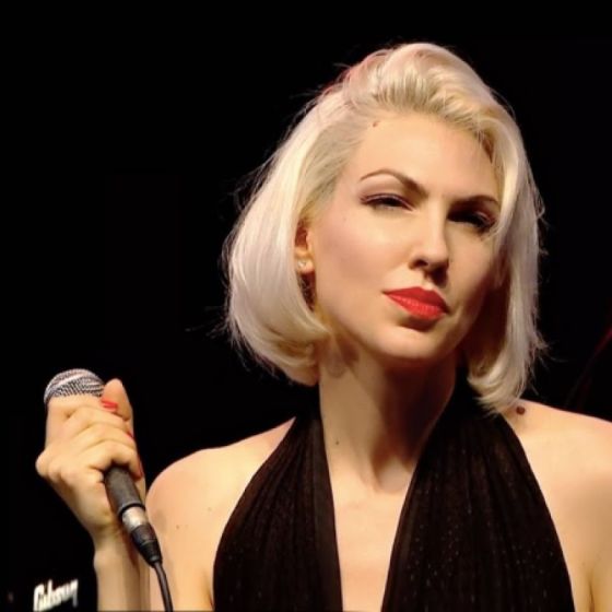 Artista: Karen Souza