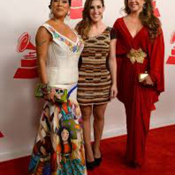 Artista: Soledad Pastorutti ft Lila Downs ft Nina Pastori