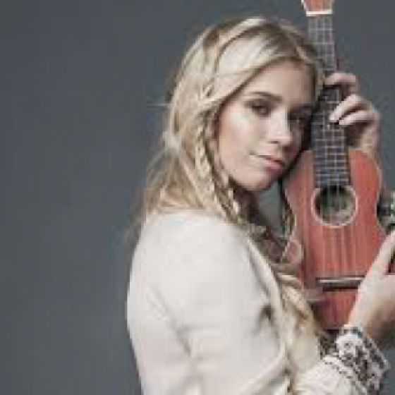 Artista: Connie Isla