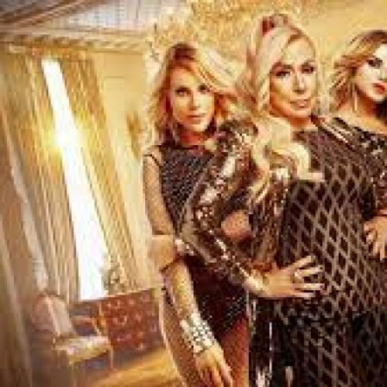 Artist: Siempre Reinas