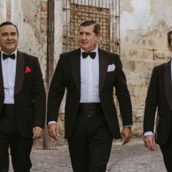 Artista: A dos velas