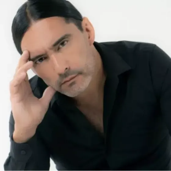 Artist: Daniel Agostini